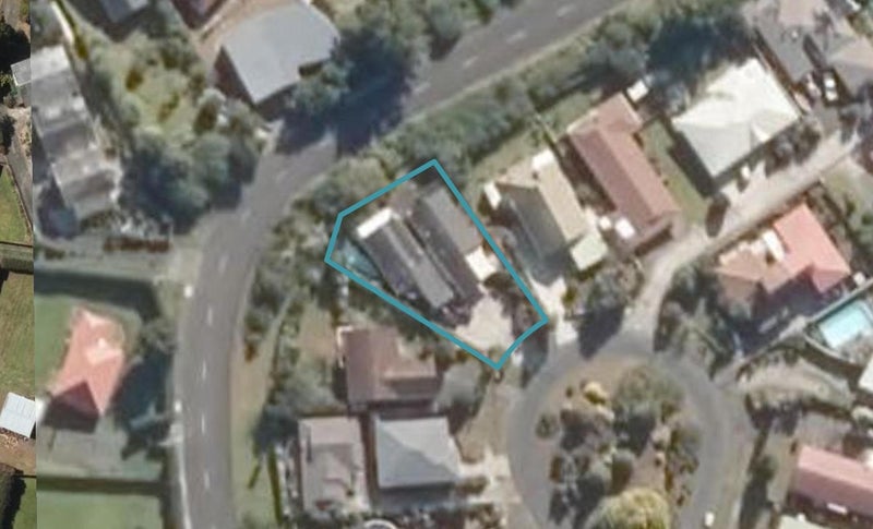 11 Cypress Gardens Place, Onerahi, Whangārei - Carousel 1