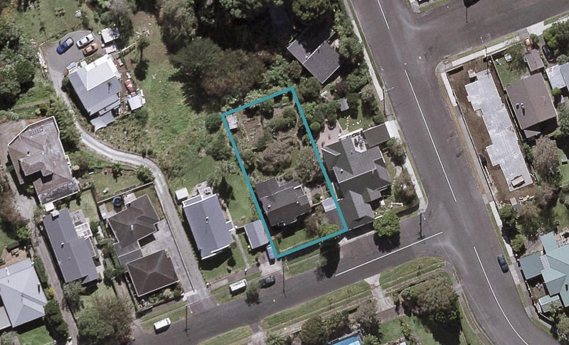 4 Burns Street, Westown, New Plymouth - Carousel 1