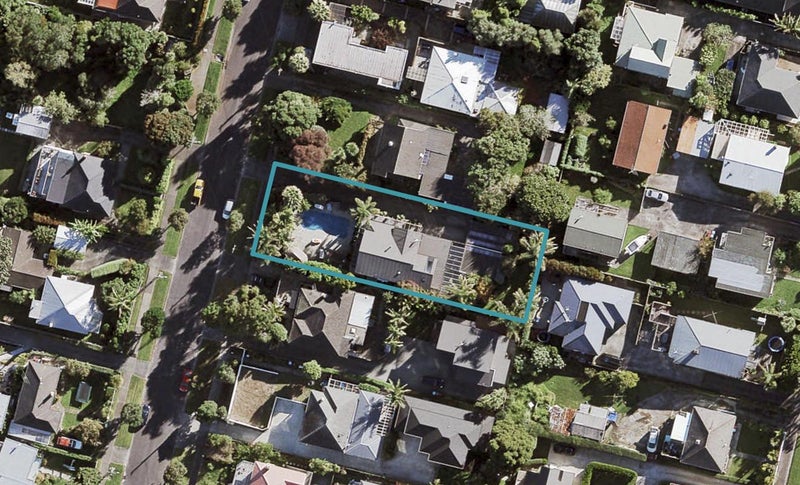 20 Seaside Avenue, Waterview, Auckland - Carousel 1