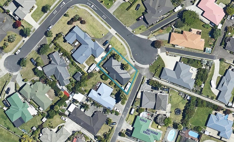 6 Lamia Grove, Papamoa Beach, Papamoa - Carousel 1