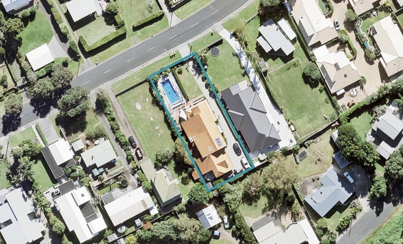 12 Laurence Street, Manly, Whangaparaoa - Carousel 1