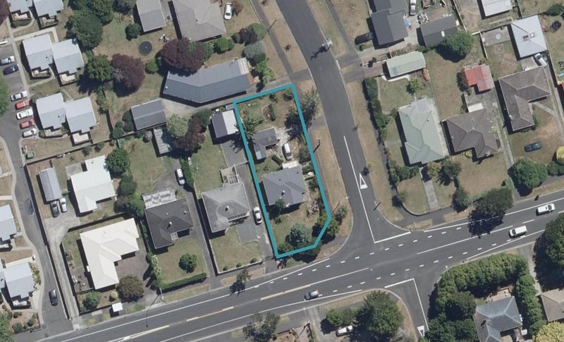 195 Clarkin Road, Fairfield, Hamilton - Carousel 1