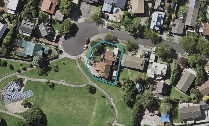 2/10 John Shaw Drive, St Johns, Auckland - Carousel 1