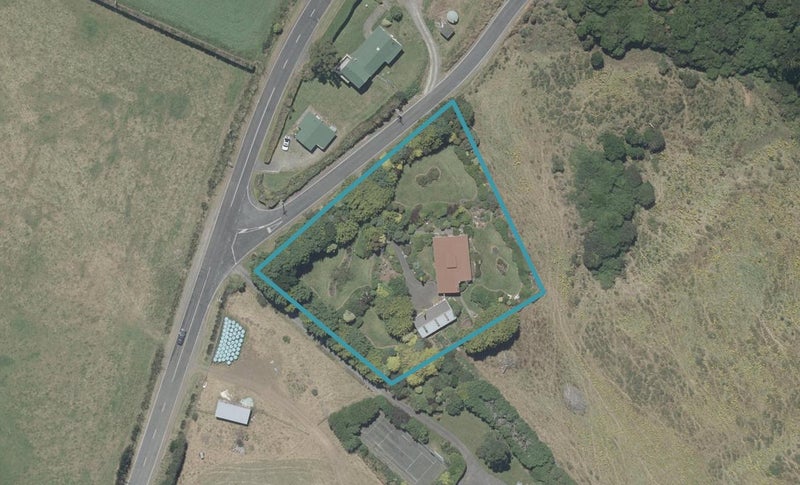 6 Upper Junction Road, Upper Junction, Waitati - Carousel 1