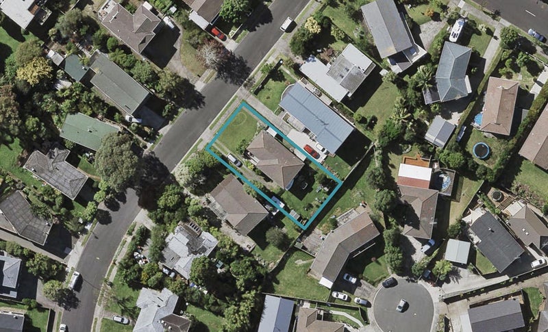 8 Tisdall Crescent, Saint Johns, Auckland - Carousel 1