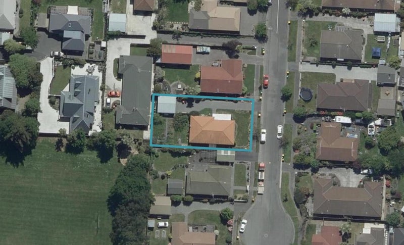 35 Solomon Avenue, Redwood, Christchurch - Carousel 1