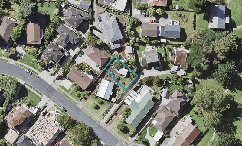 16C Cairngorm Place, Highland Park, Auckland - Carousel 1