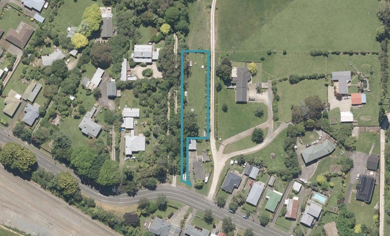 141D No 3 Line, Whanganui East, Whanganui - Carousel 1