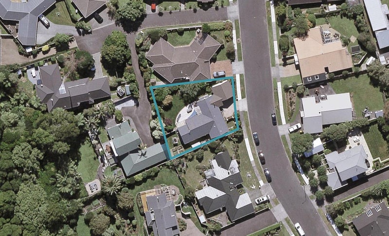 14 Kinross Drive, Merrilands, New Plymouth - Carousel 1
