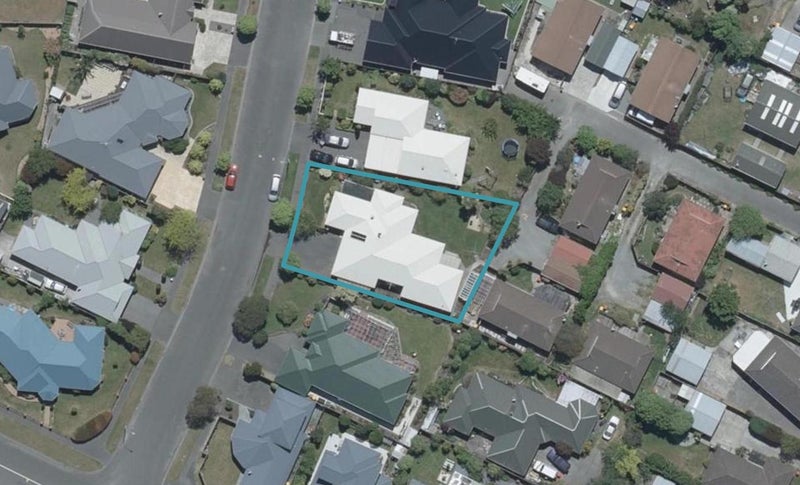 10 Anglesea Avenue, Parklands, Christchurch - Carousel 1