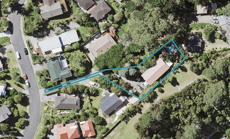8 Malters Place, Browns Bay, Auckland - Carousel 1