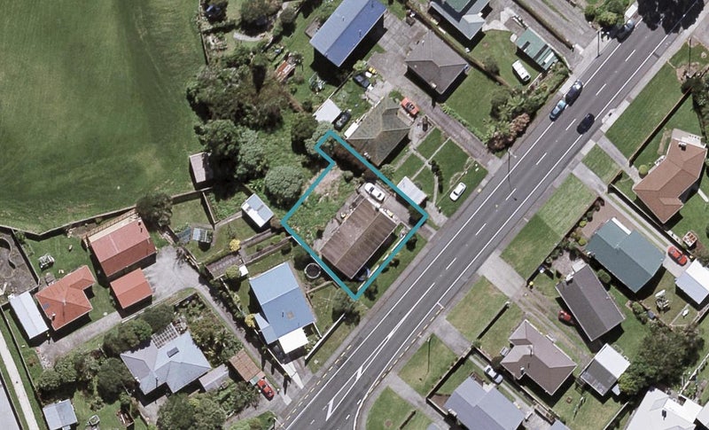 100 South Road, Blagdon, New Plymouth - Carousel 1