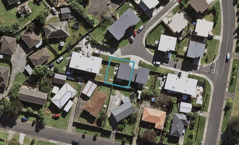 8 Clarrie Wills Way, Otara, Auckland - Carousel 1