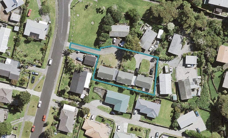 1/12 Roick Parade, Glen Eden, Auckland - Carousel 1