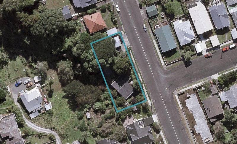 10 Dartmoor Avenue, Westown, New Plymouth - Carousel 1