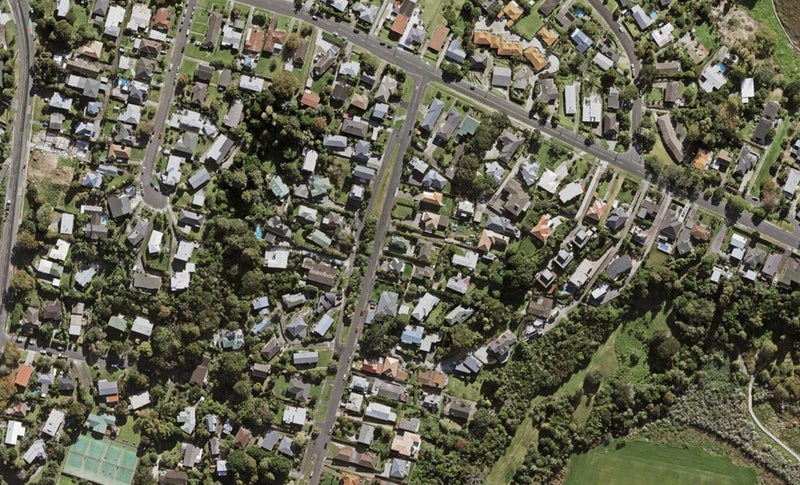 1/16 Howard Road, Northcote, Auckland - Carousel 1