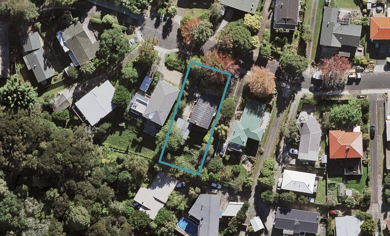46 Valley View Road, Glenfield, Auckland - Carousel 1