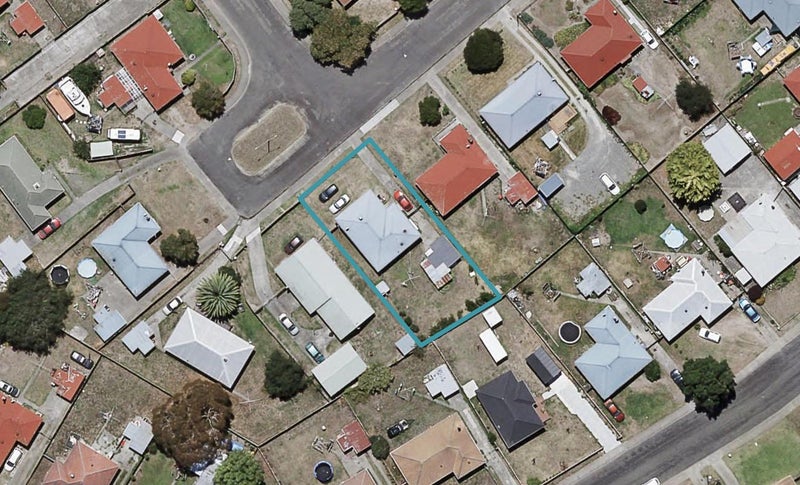 15 Montrose Street, Flaxmere, Hastings - Carousel 1