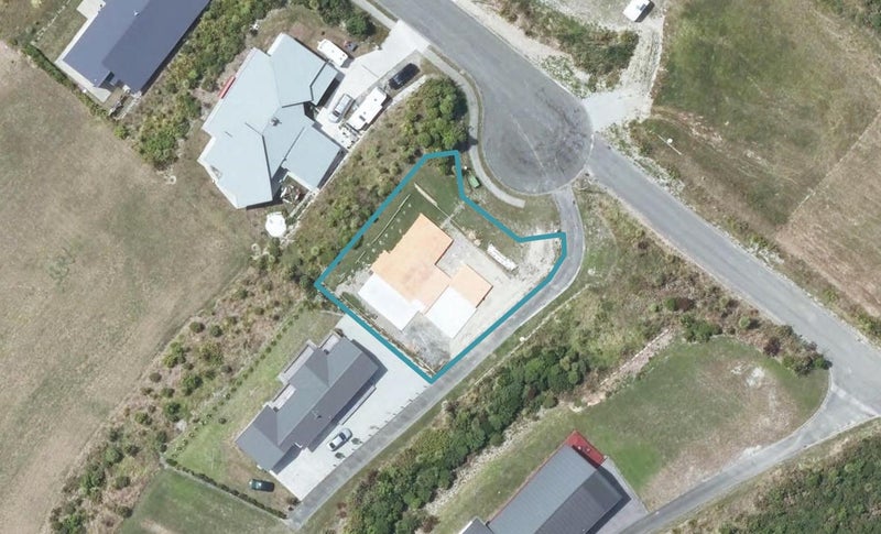 14 Mahia Heights Drive, Māhia - Carousel 1