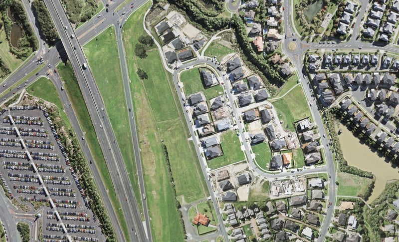 11 Masons Road, Oteha, Auckland - Carousel 1