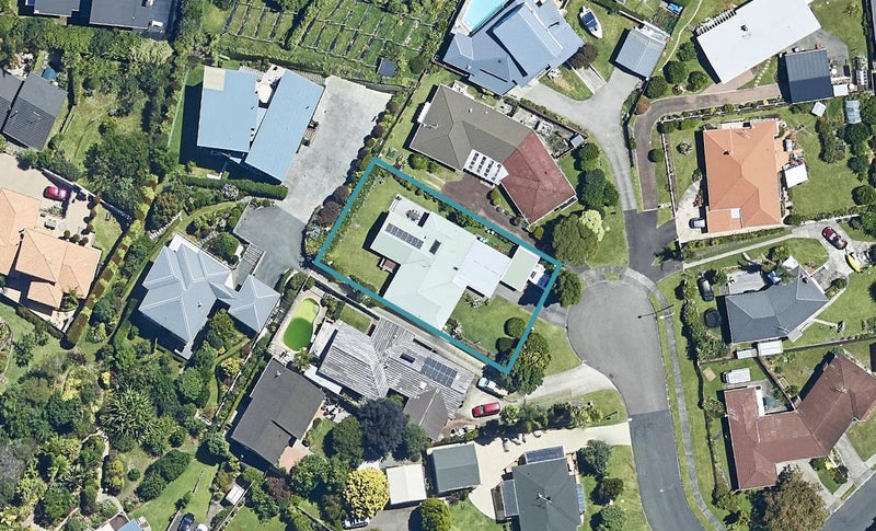 12 Tollemache Place, Otumoetai, Tauranga - Carousel 1