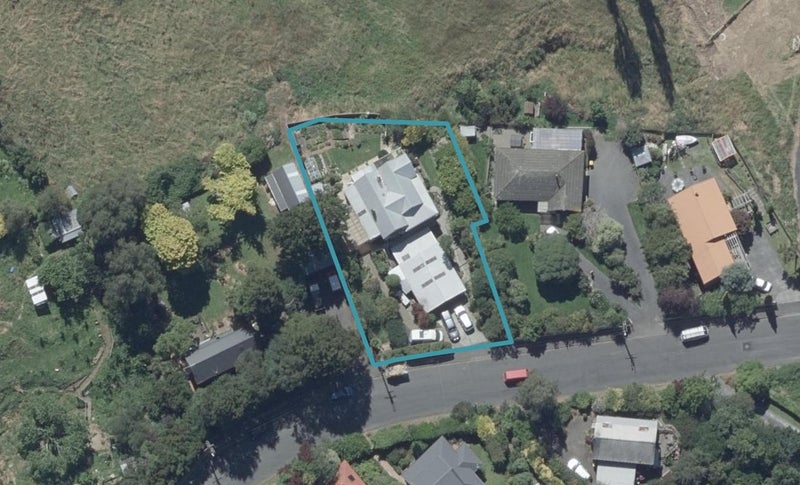 16 Fulton Road, Glenleith, Dunedin - Carousel 1