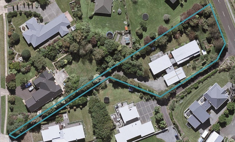 35A Shelter Grove, Frankleigh Park, New Plymouth - Carousel 1