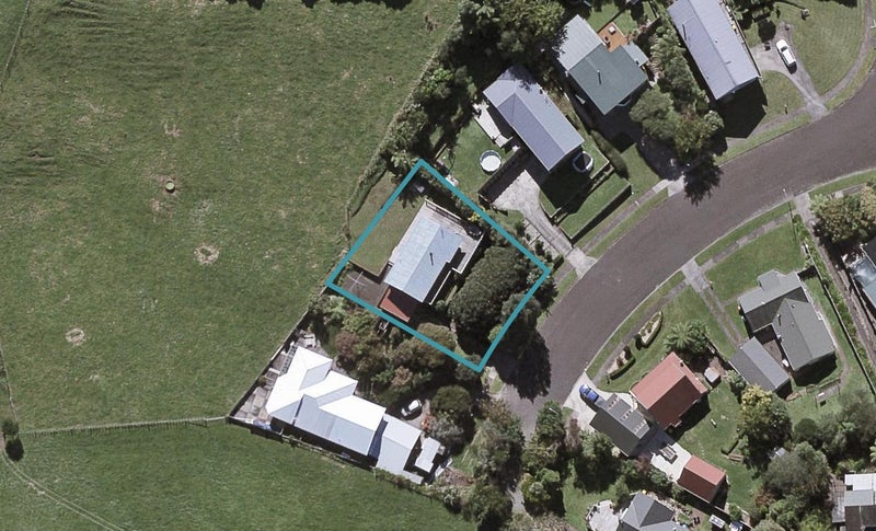 70 Arundel Crescent, Westown, New Plymouth - Carousel 1