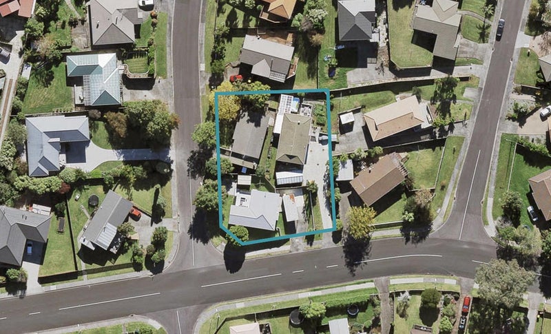 2/80 West Harbour Drive, West Harbour, Auckland - Carousel 1