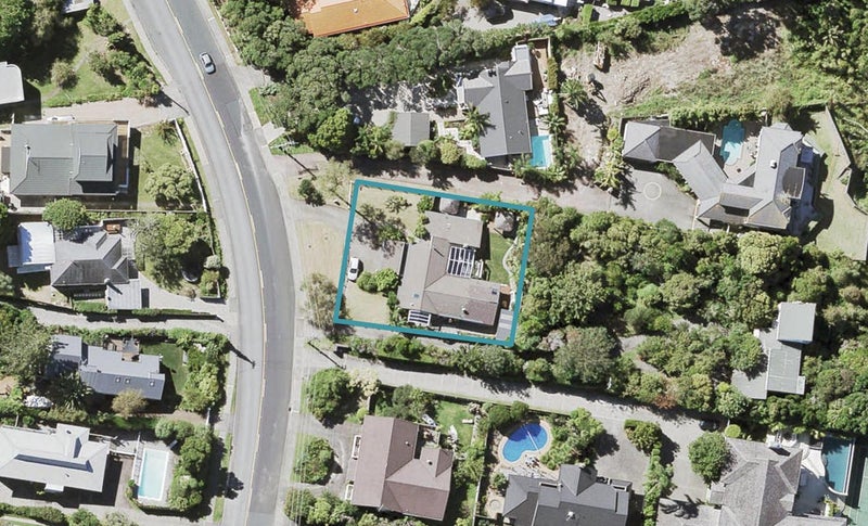 249 Beach Road, Campbells Bay, Auckland - Carousel 1
