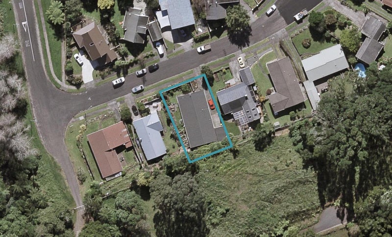 6 Lombardy Place, Whalers Gate, New Plymouth - Carousel 1