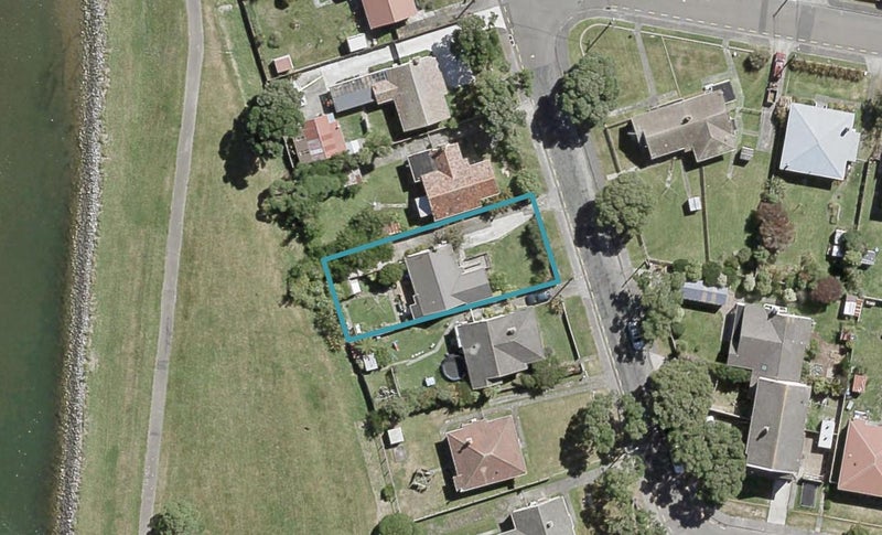 27 Pirie Crescent, Moera, Lower Hutt - Carousel 1