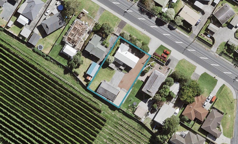 63 Parrs Cross Road, Henderson, Auckland - Carousel 1