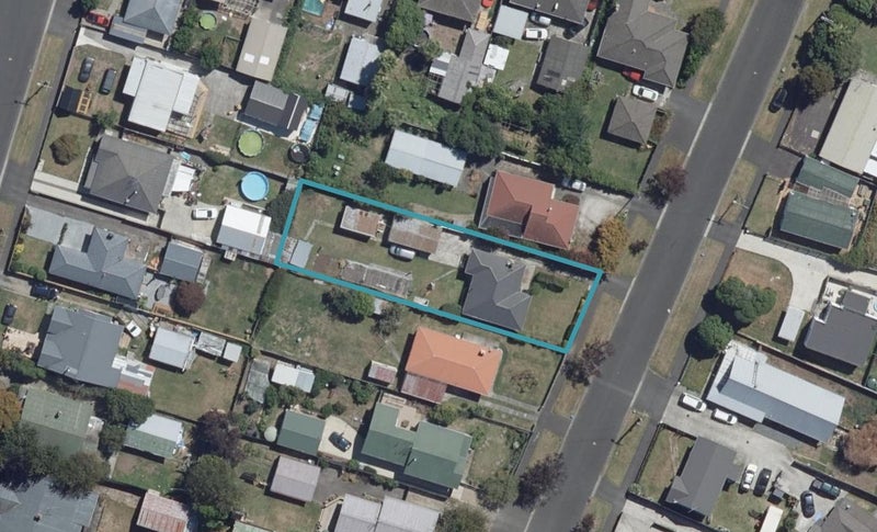 20 Irvine Street, Frankton, Hamilton - Carousel 1