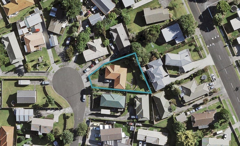 7 Rhine Place, Weymouth, Auckland - Carousel 1