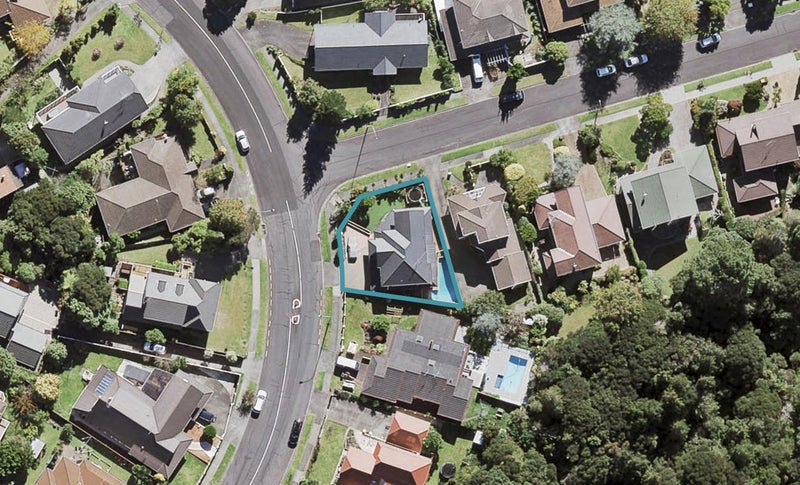 160 Chelsea View Drive, Chatswood, Auckland - Carousel 1