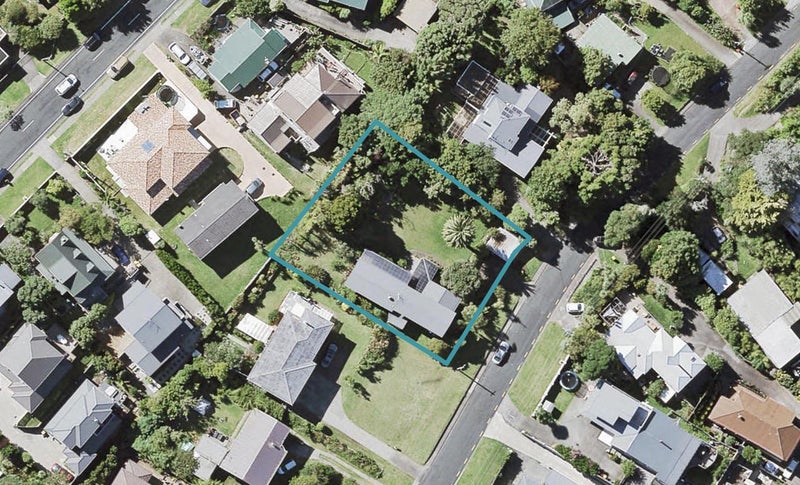 33 Nigel Road, Browns Bay, Auckland - Carousel 1