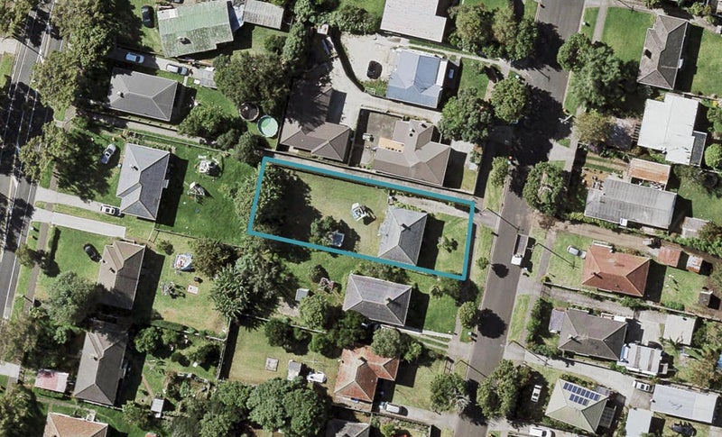 41 Kawiti Avenue, Point England, Auckland - Carousel 1