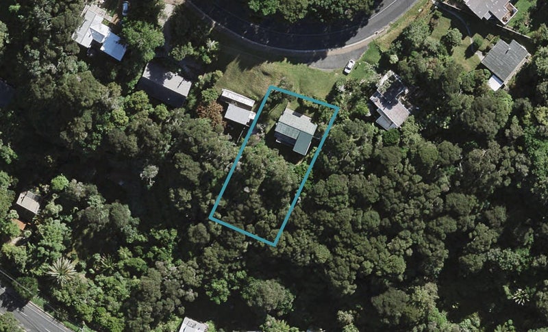12 Goodwin Avenue, Oneroa, Waiheke Island - Carousel 1