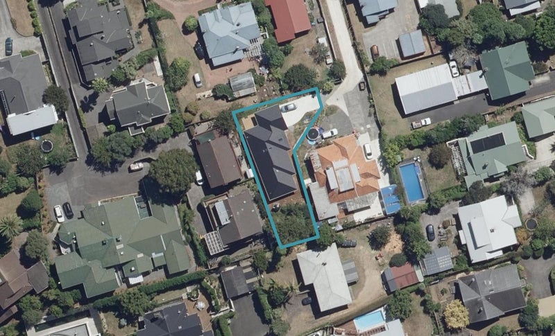 14B Boundary Road, Claudelands, Hamilton - Carousel 1