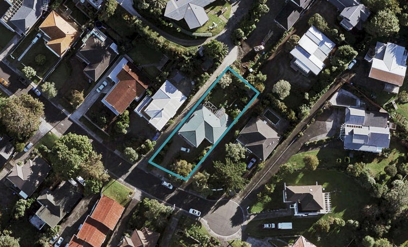 16 Pickens Crescent, Mount Albert, Auckland - Carousel 1
