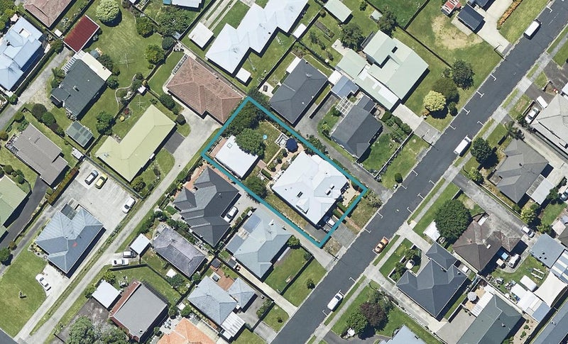 11 Bernard Street, Tauranga South, Tauranga - Carousel 1