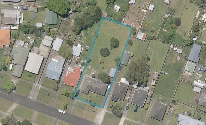 11 Patapu Street, Whanganui East, Whanganui - Carousel 1