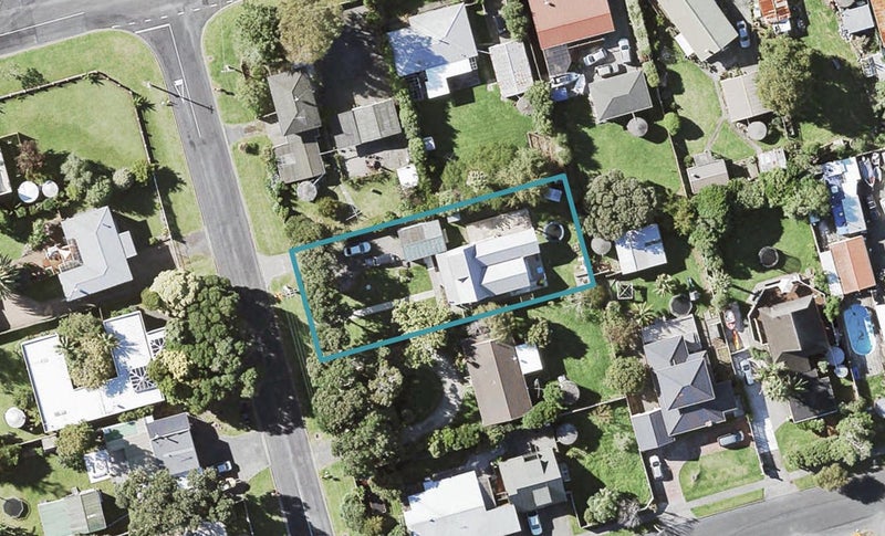 16 Cherrie Road, Beachlands, Auckland - Carousel 1
