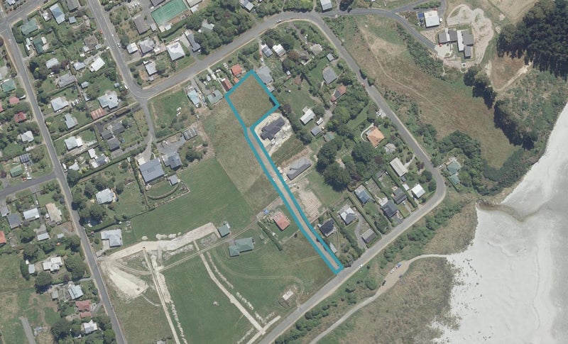 10 Errols Court, Warrington, Waikouaiti - Carousel 1