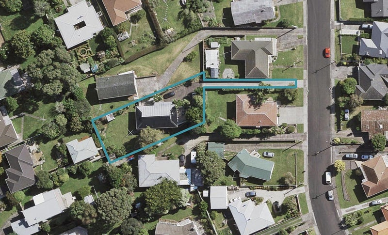 35 Lynmore Drive, Hillpark, Auckland - Carousel 1