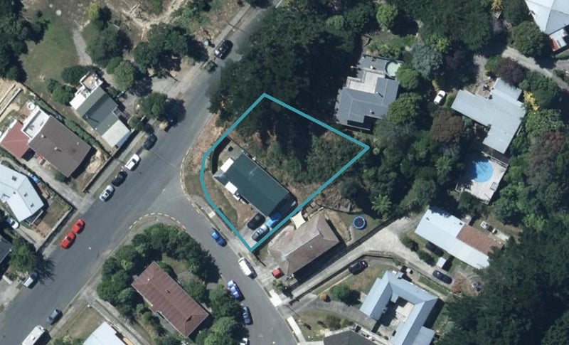 1 Spruce Grove, Ranui, Porirua - Carousel 1