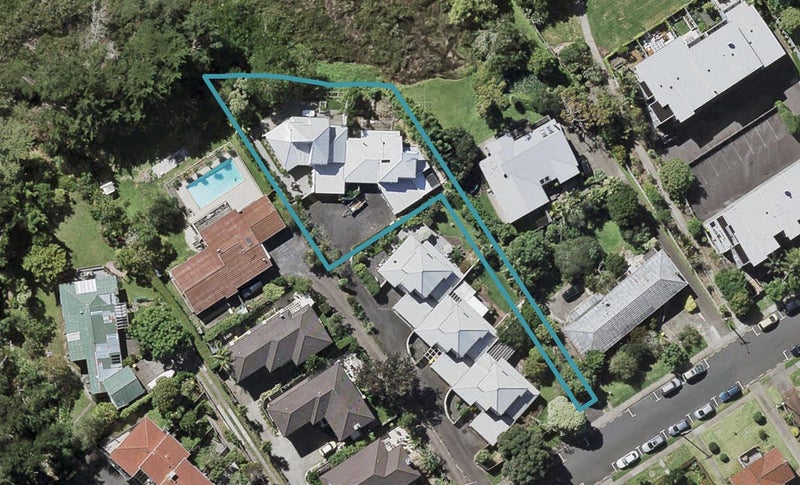 2/0 Byron Avenue, Takapuna, Auckland - Carousel 1
