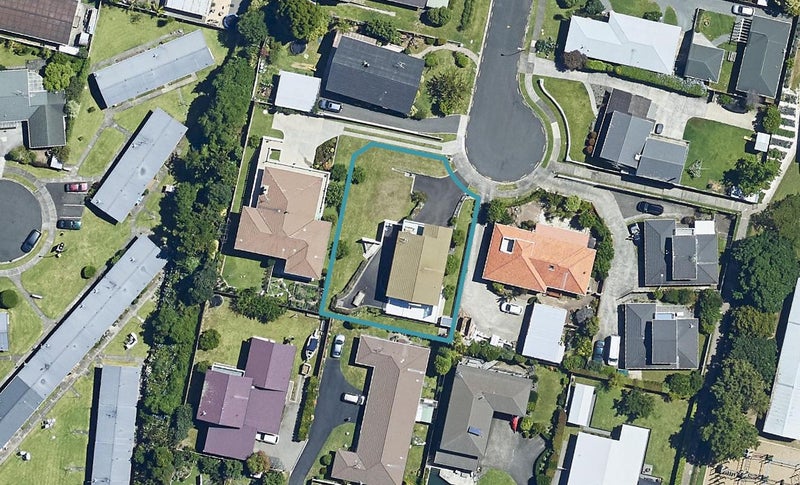 45 Andrew Place, Otumoetai, Tauranga - Carousel 1
