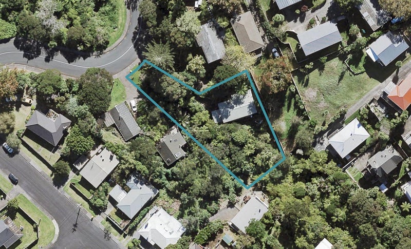 50 Sunnyhaven Avenue, Beach Haven, Auckland - Carousel 1